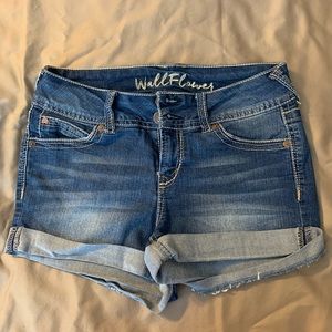 Stretchy cute shorts